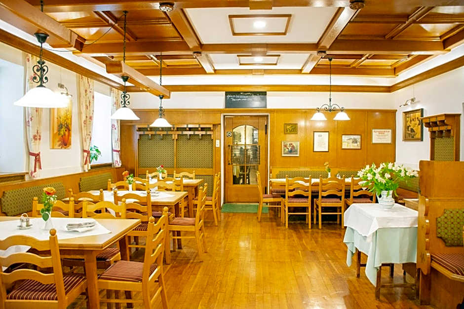 Landhotel Post Ebensee am Traunsee ***S