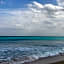 Palm Beach Historic Hotel with Juliette Balconies! 2 blocks from beach!
