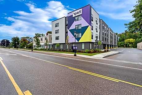 Spark by Hilton Essex Junction
