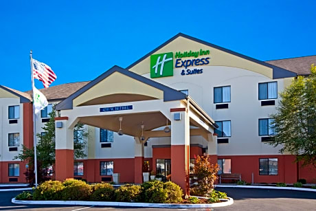 Holiday Inn Express & Suites - Muncie, an IHG Hotel