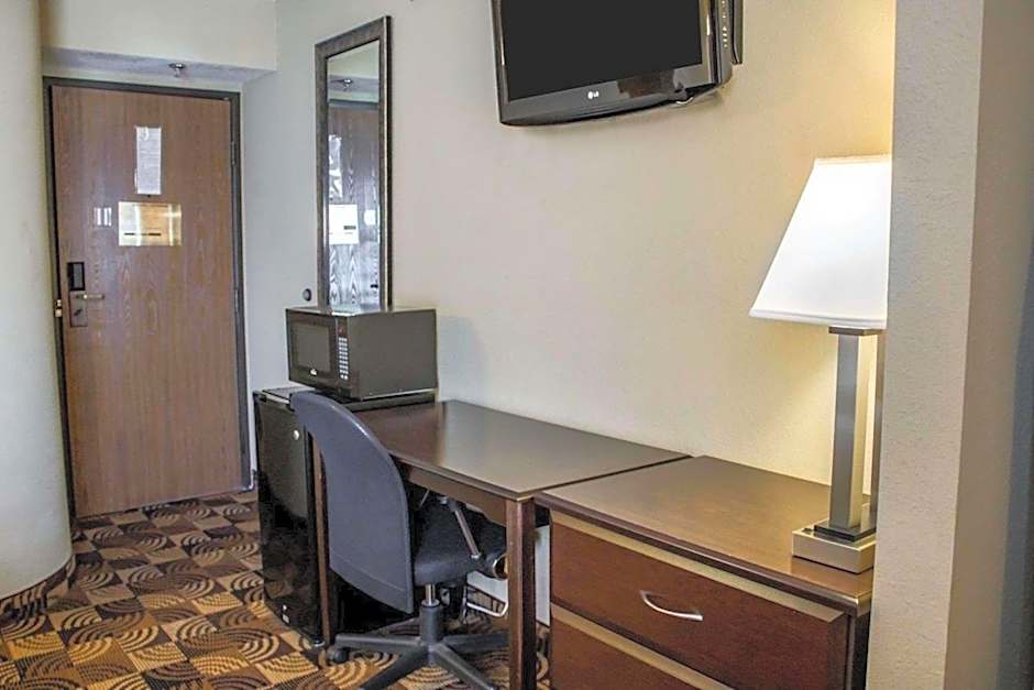 Quality Inn Brunswick Cleveland South