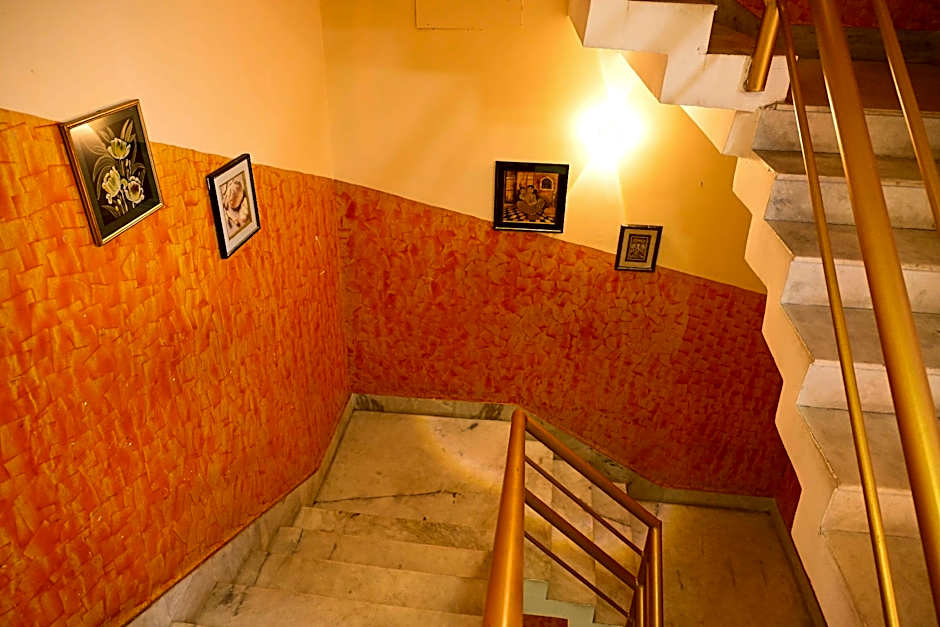 Hotel Arya Palace