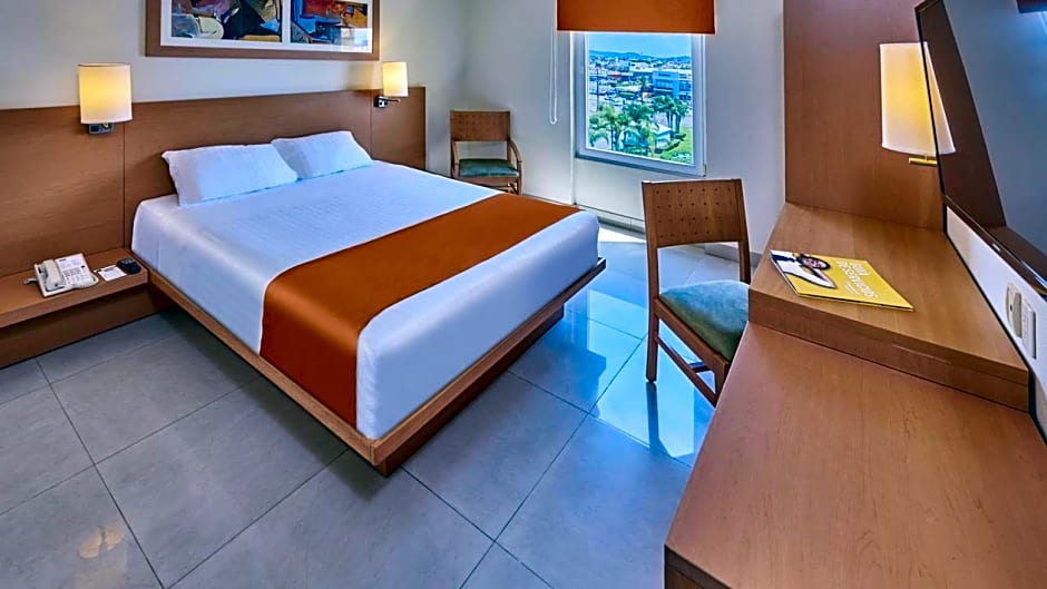 City Express by Marriott Mazatlán