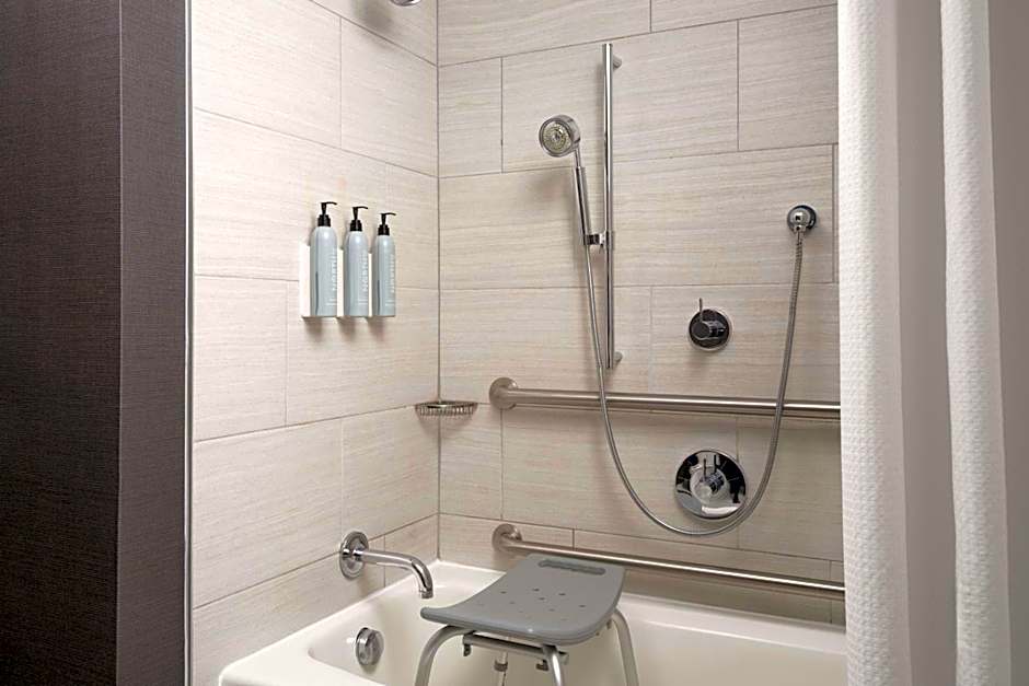 Courtyard by Marriott Boston Brookline