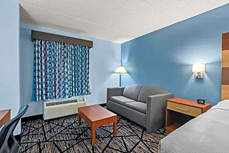 1 King Bed, Nonsmoking