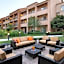 Courtyard by Marriott Bakersfield