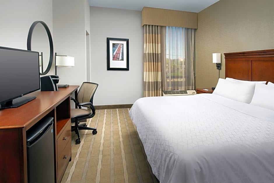 Holiday Inn Express Boston North-Woburn