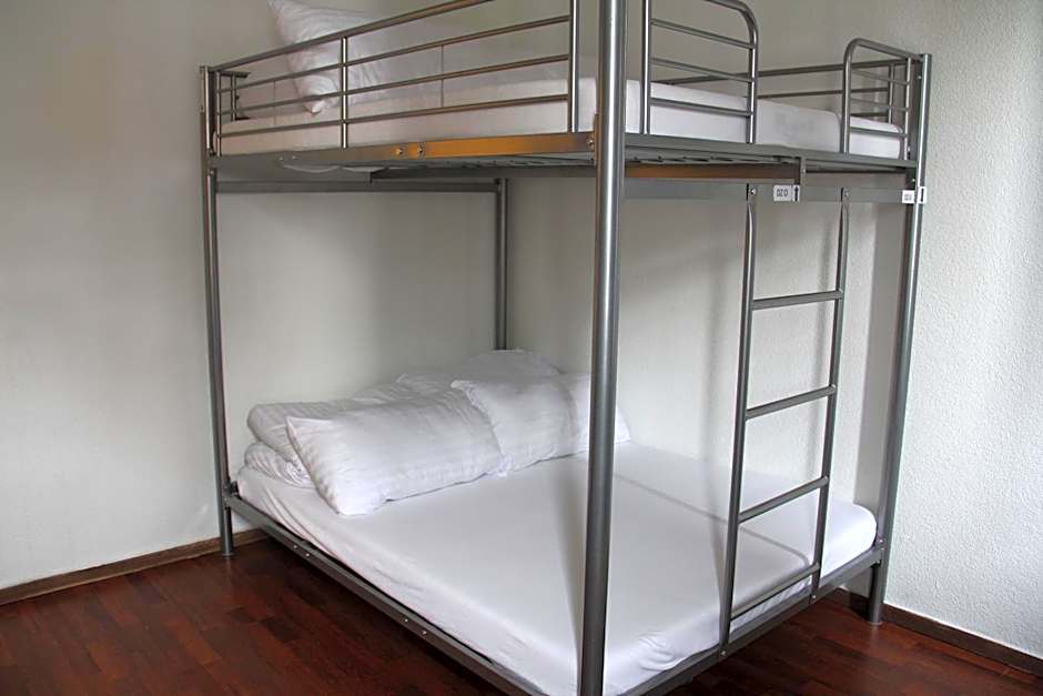 Stay2Night City Center Hostel