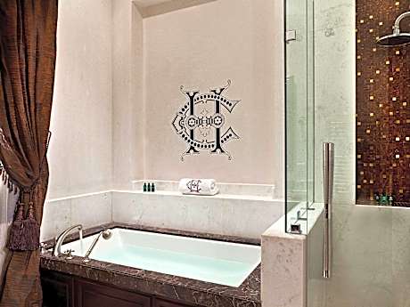 Palace Nile View Junior Suite