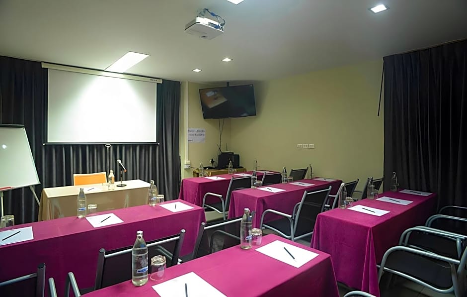 Sino House Phuket Hotel - SHA Plus