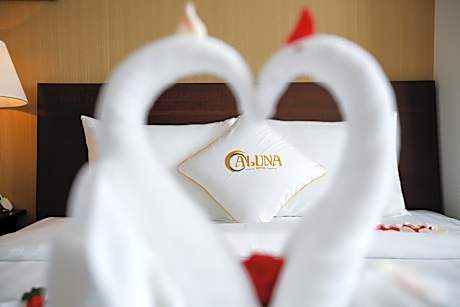 Family Room (4 Adults) with window