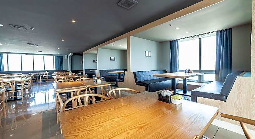 Gangneung Tourist Hotel