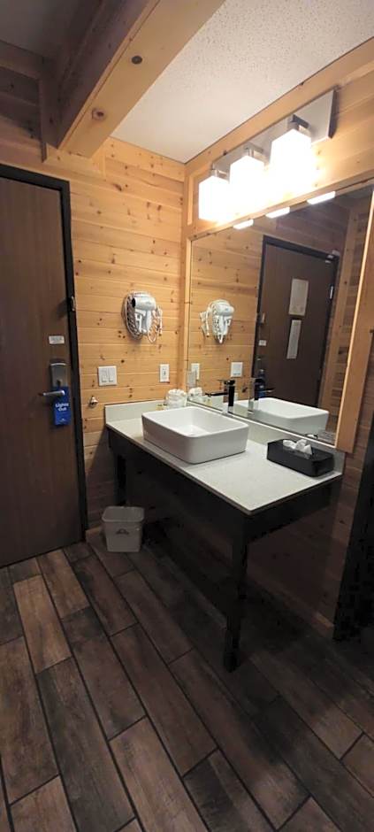 Days Inn by Wyndham Cadillac