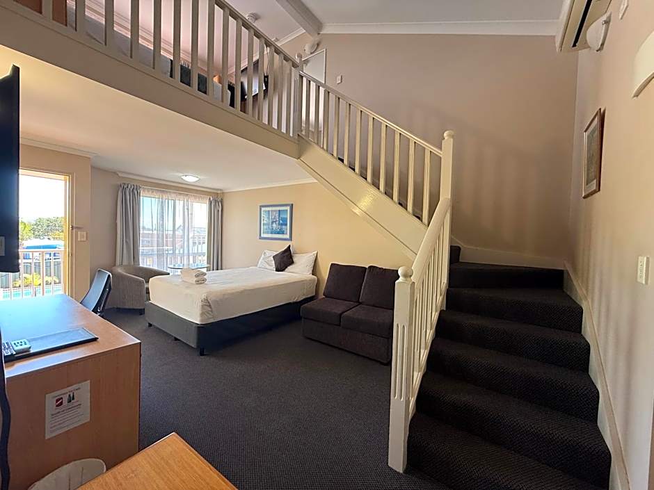 Harbour Sails Motor Inn