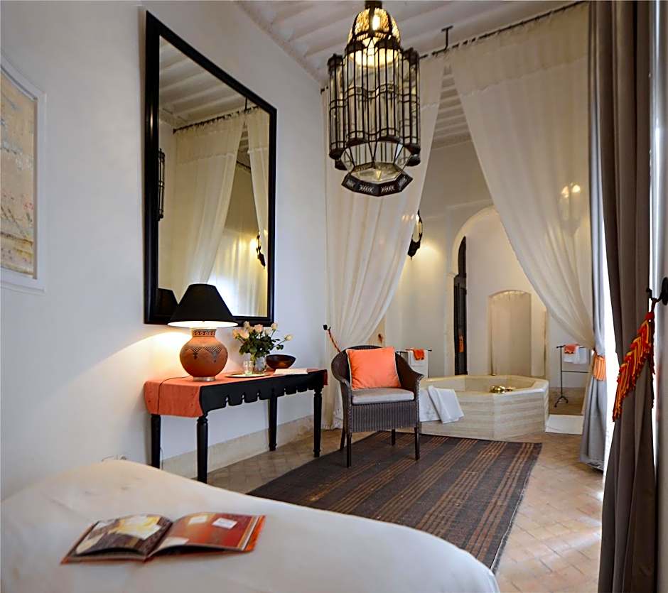 Riad Dar Housnia