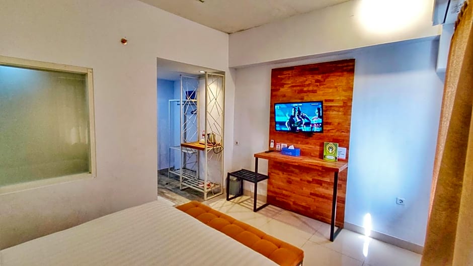 Votel Hotel Charis Tuban