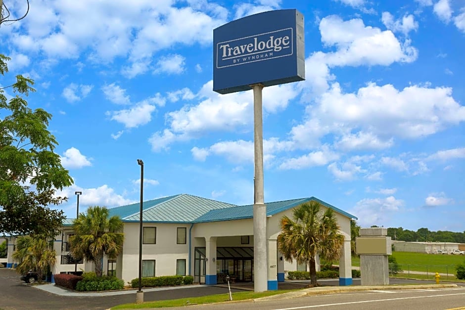 Travelodge by Wyndham Montgomery East