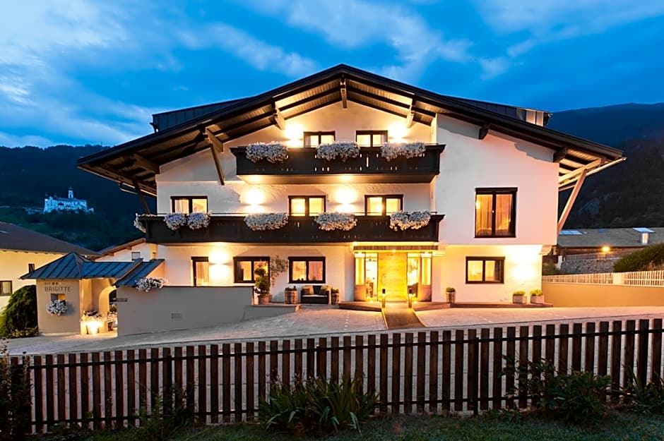 Burgus - Design Suites & Apartments