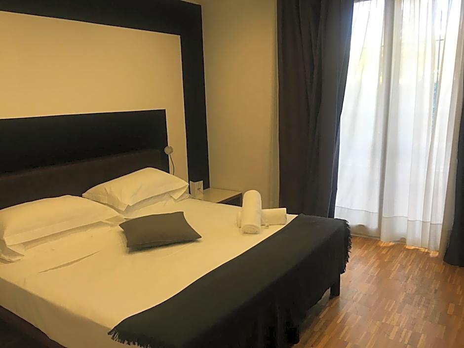 Black Hotel