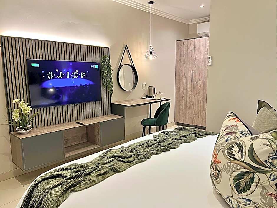 The Cycad Lodge & Chalets