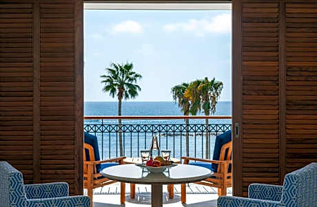 Deluxe Sea Facing Room