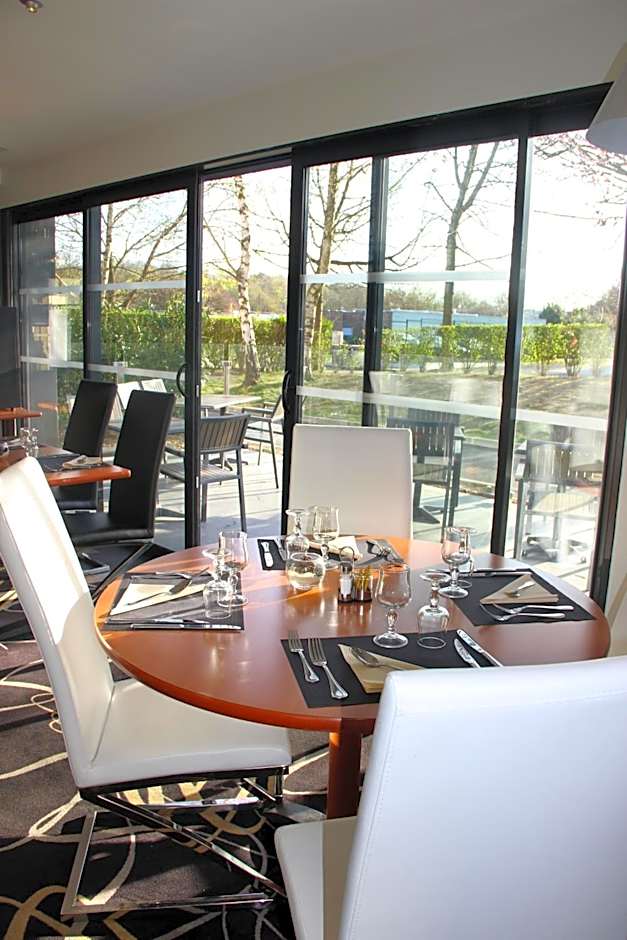 Kyriad Saint Quentin En Yvelines - Montigny