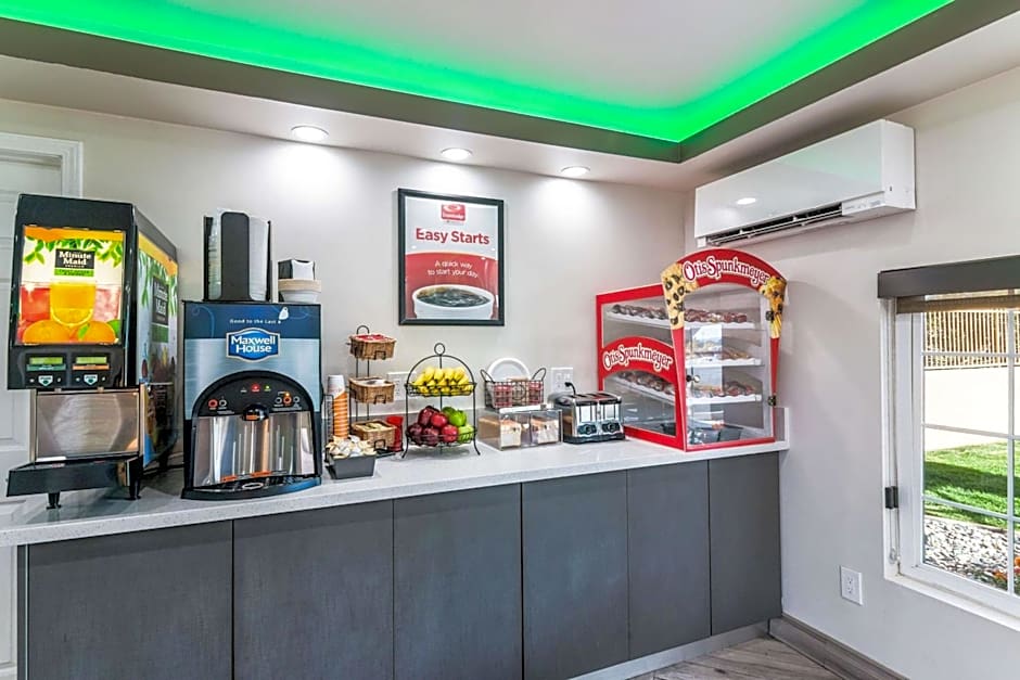 Econo Lodge Hesperia - Victorville I-15