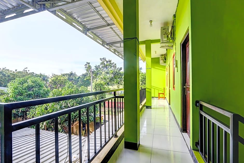 OYO 92467 Cahyo Kost 1