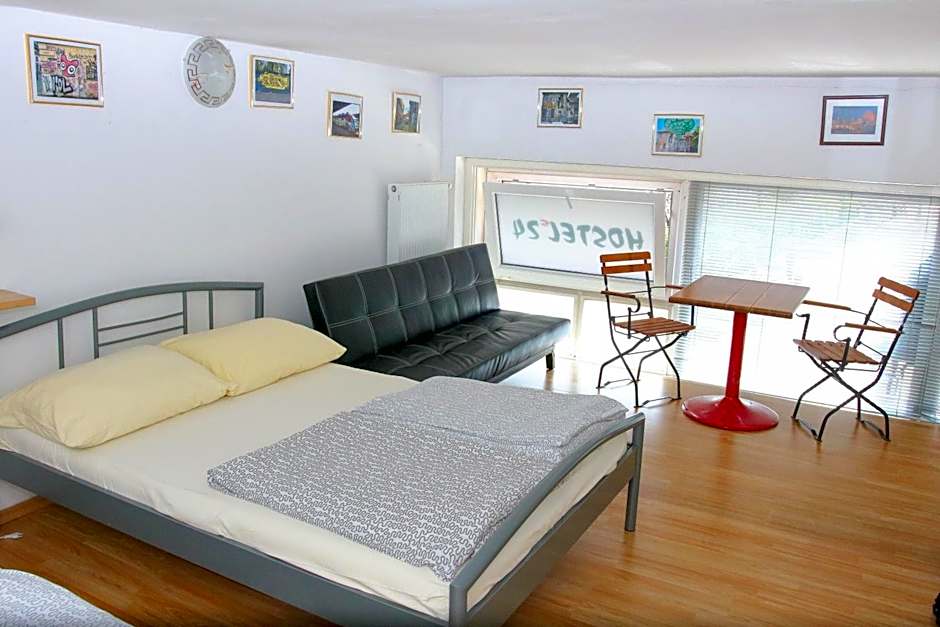 Hostel 24