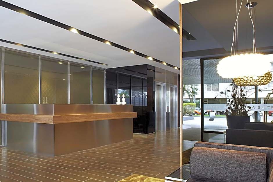 AC Hotel by Marriott Victoria Suites