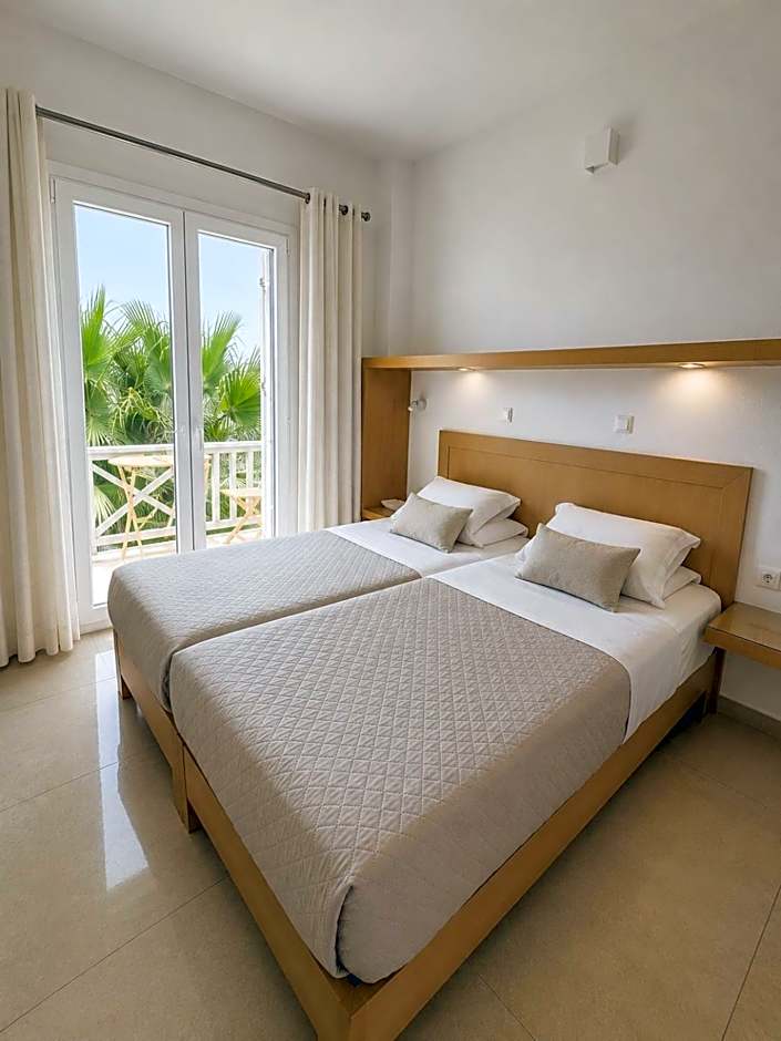 Far Out Hotel & Spa