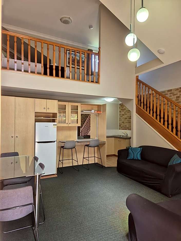 Country Gardens Motor Inn