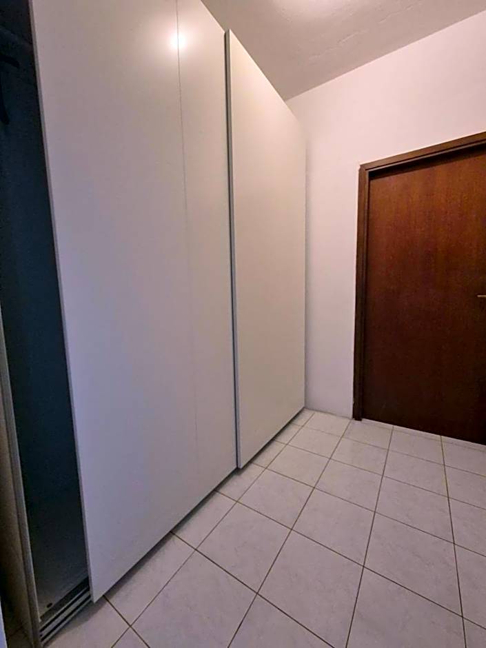 Apartments and pansion M&R