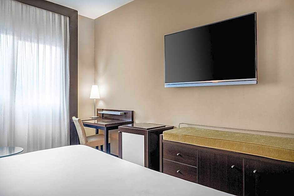 AC Hotel Oviedo Forum