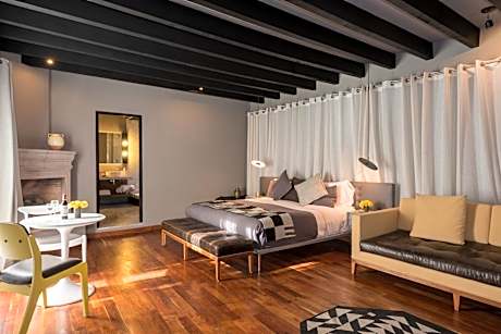 Signature Suite