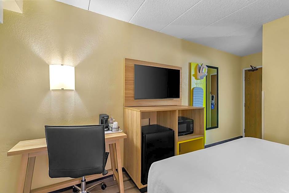 Days Inn by Wyndham Minot