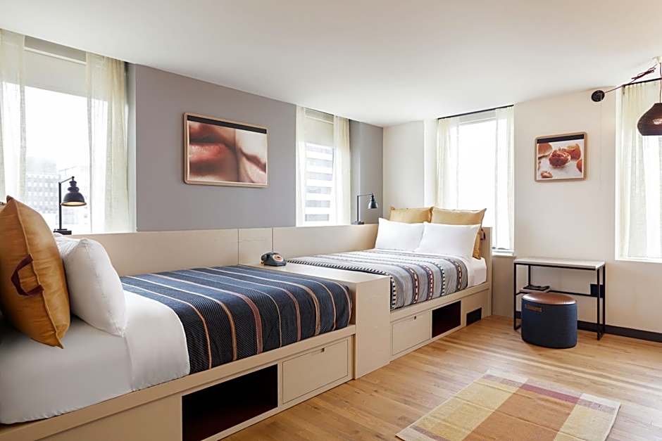 Moxy Richmond Downtown