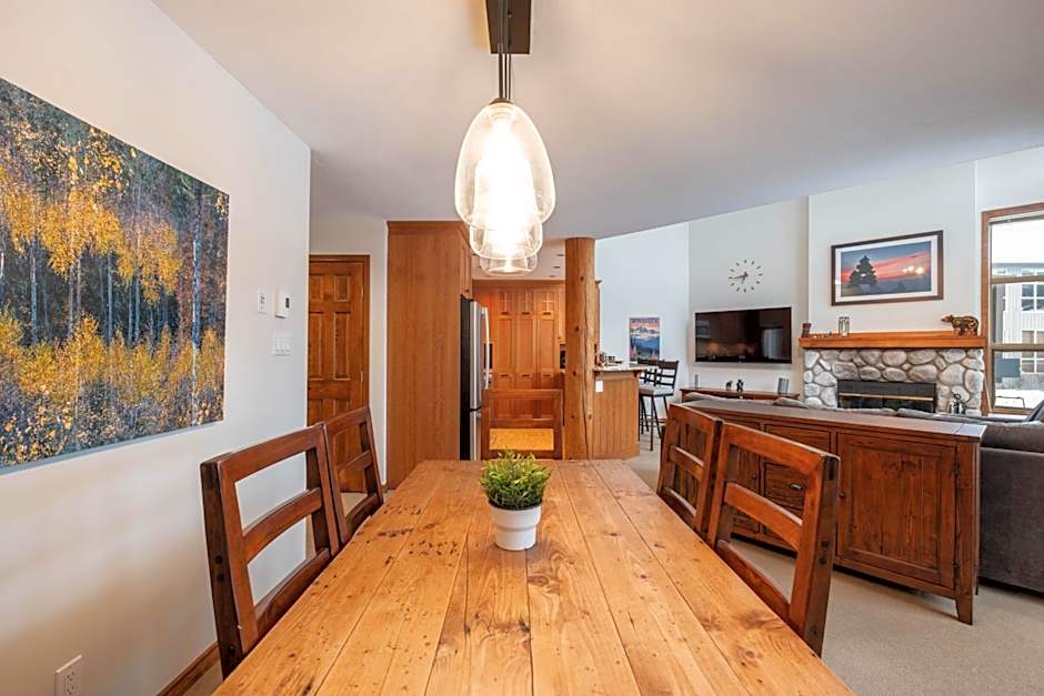 Blackcomb Greens by Outpost Whistler