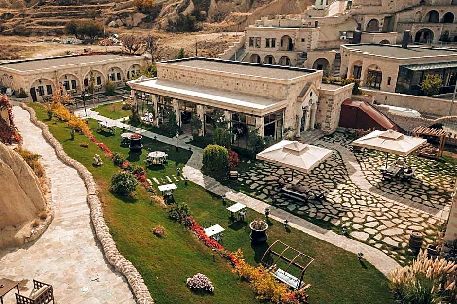 Seraphim Cave Hotel