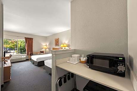 2 Queen Beds  No Smoking  Accessible Room