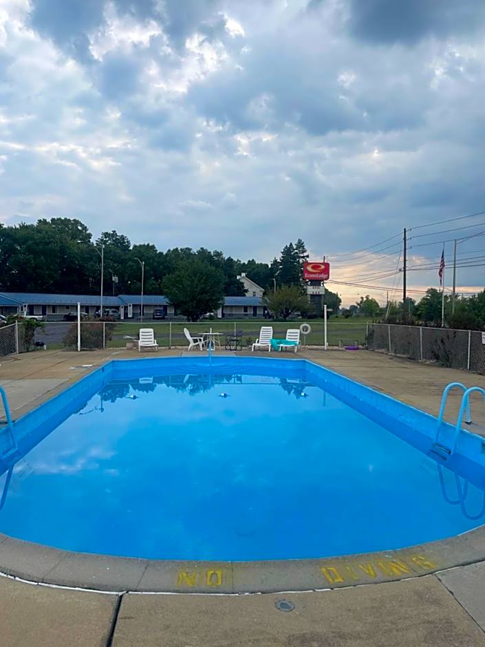 Econo Lodge Mechanicsburg