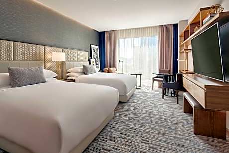 Deluxe Guest room with 2 Queen