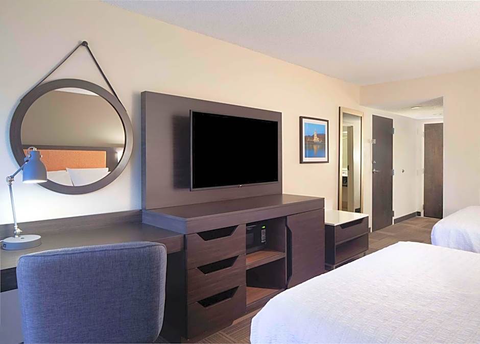 Hampton Inn Charleston-Southridge