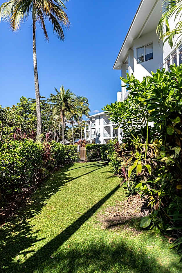 Beaches Port Douglas Holiday Apartments Book Here With The Onsite Reception Team