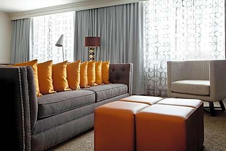 Hospitality Suite, Sofa bed