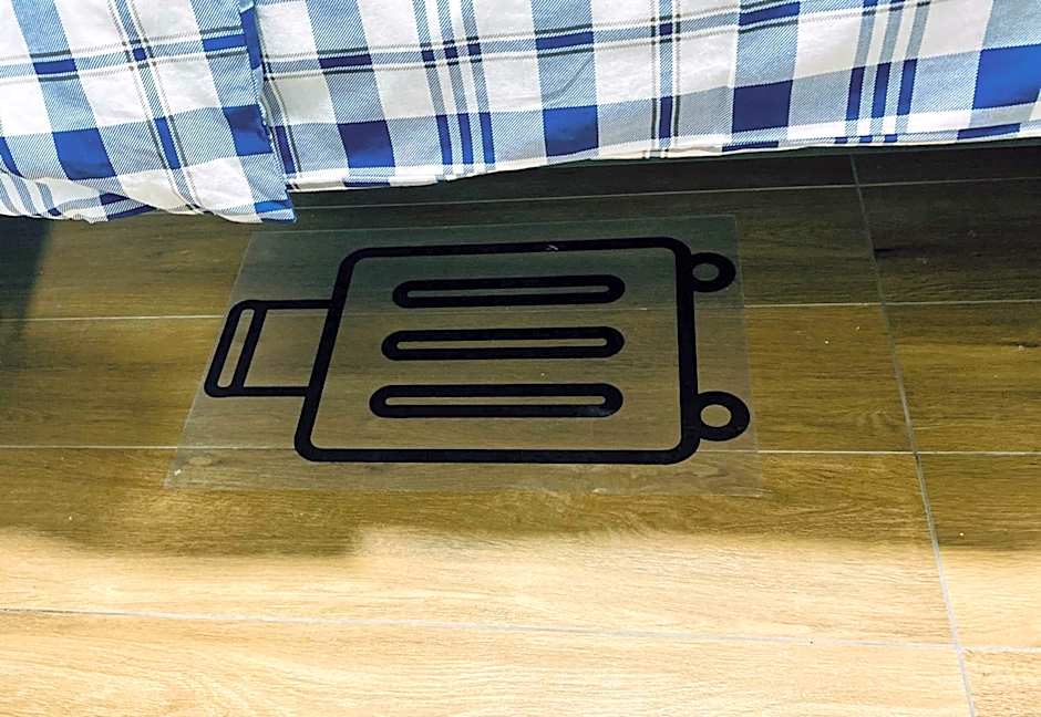 Thruster - Rooms, Kitchen, Chill-Out Zone-Netflix, Lobby-Netflix