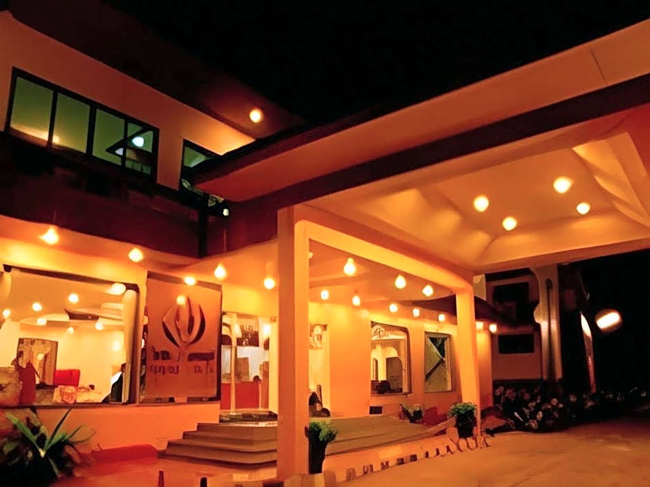 Bunjongburi Hotel