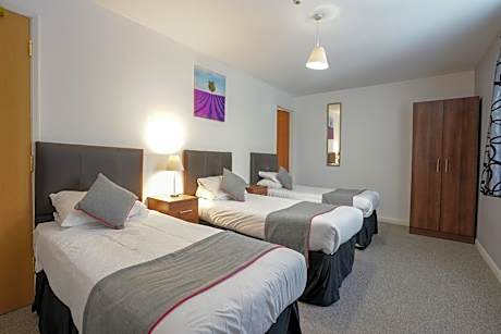 Deluxe Family Room