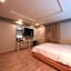 Hotel M story