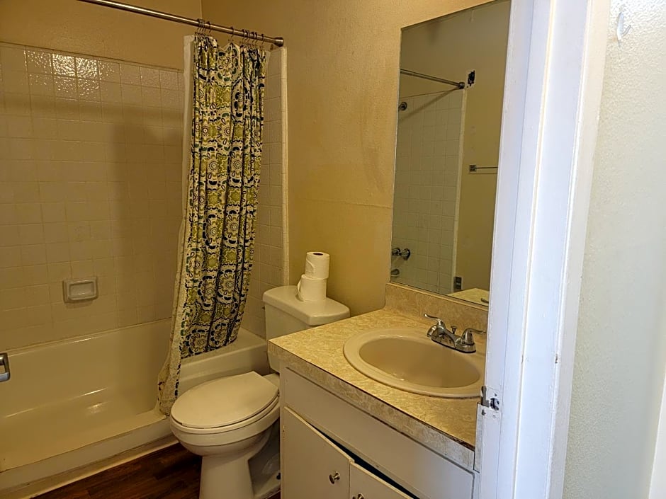 Charming Hotel Style Beverly Hills
